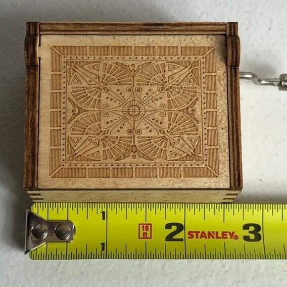 Dragonball Z Broly Hand Crank Wooden Music Box Anime Music Goku Trunks - Picture 11 of 11